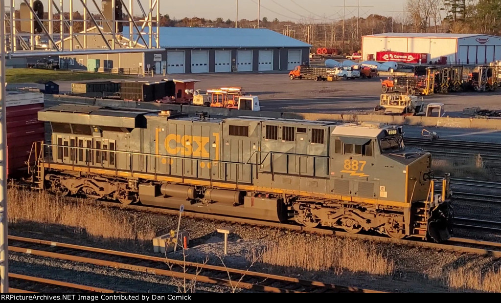 CSX 887